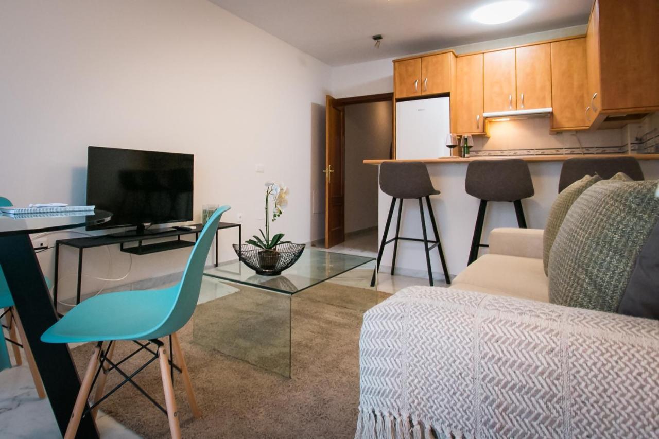 Holidays2Malaga Pena Parking & French Balcony & Smart Tv Экстерьер фото